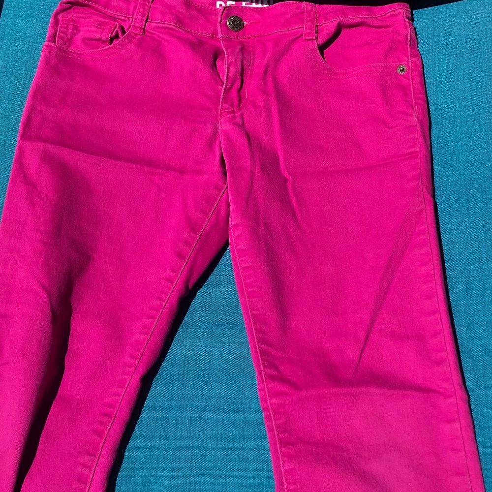 Pink skinny jeans, kids
